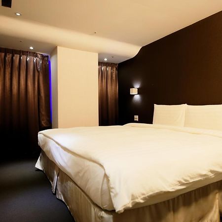 Myhotels 14 The Top One Taipei Esterno foto